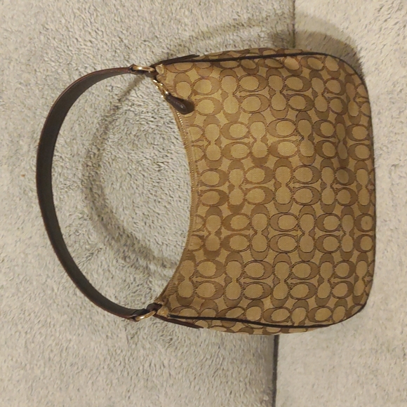 COACH Outline Signature Hobo EUC!! [FINAL PRICE] - Picture 4 of 13